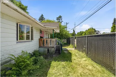 8506 NE Prescott St, Portland, OR 97220 - Photo 7