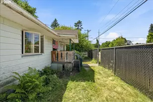 8506 NE Prescott St, Portland, OR 97220 - Photo 7