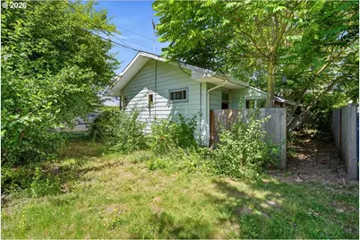 8506 NE Prescott St, Portland, OR 97220 - Photo 3