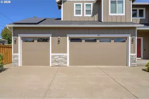 662 E Taft St, Carlton, OR 97111 - Photo 3