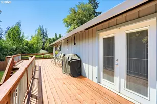 740 SE Camellia Ct, Hillsboro, OR 97123 - Photo 17