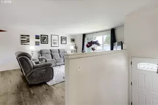 740 SE Camellia Ct, Hillsboro, OR 97123 - Photo 5