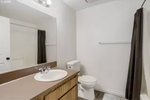 740 SE Camellia Ct, Hillsboro, OR 97123 - Photo 23