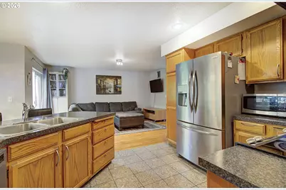 1556 NE 27th Ter, Gresham, OR 97030 - Photo 11
