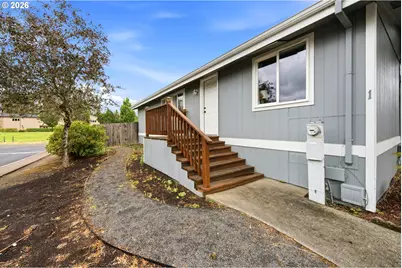 1949 SE Palmquist Rd #1, Gresham, OR 97080 - Photo 5