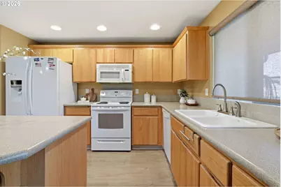 1350 SW Darci Dr, McMinnville, OR 97128 - Photo 11