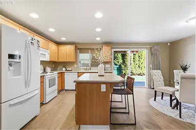 1350 SW Darci Dr, McMinnville, OR 97128 - Photo 9