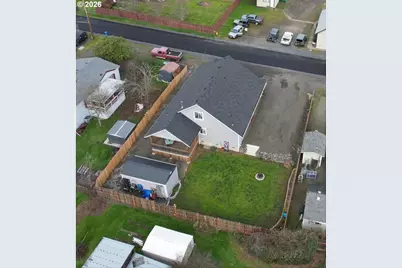 241 SE Johnson St, Winston, OR 97496 - Photo 29