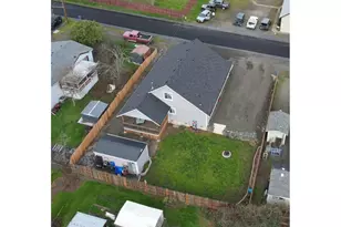 241 SE Johnson St, Winston, OR 97496 - Photo 29