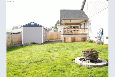 241 SE Johnson St, Winston, OR 97496 - Photo 23