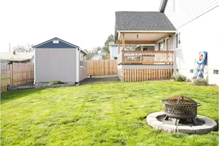 241 SE Johnson St, Winston, OR 97496 - Photo 23