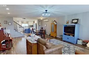 241 SE Johnson St, Winston, OR 97496 - Photo 3