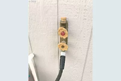 241 SE Johnson St, Winston, OR 97496 - Photo 25