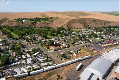 203 Depot St, Milton-Freewater, OR 97862 - Photo 29