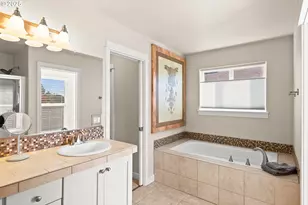 166 SE 30th Ave, Hillsboro, OR 97123 - Photo 13