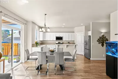 166 SE 30th Ave, Hillsboro, OR 97123 - Photo 7