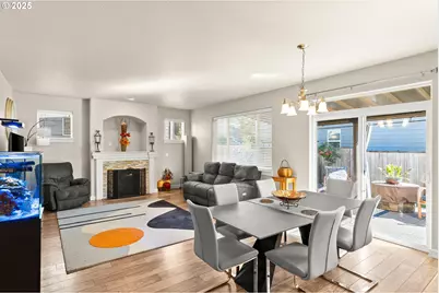 166 SE 30th Ave, Hillsboro, OR 97123 - Photo 9