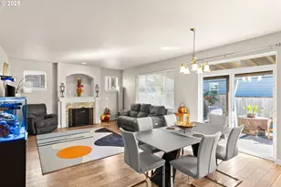 166 SE 30th Ave, Hillsboro, OR 97123 - Photo 9