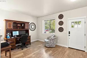 166 SE 30th Ave, Hillsboro, OR 97123 - Photo 3