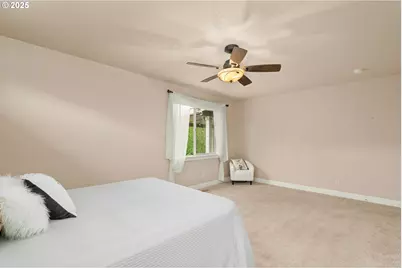 312 SE 13th Pl, Canby, OR 97013 - Photo 17