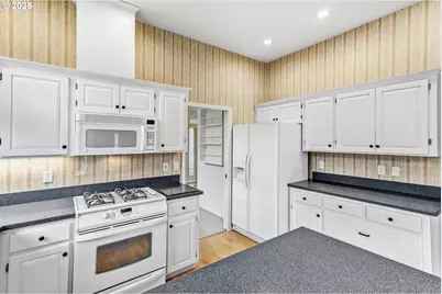 16751 SW Jordan Way, Tigard, OR 97224 - Photo 13