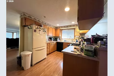 6844 SE Borwick St, Hillsboro, OR 97123 - Photo 9