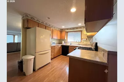 6844 SE Borwick St, Hillsboro, OR 97123 - Photo 9