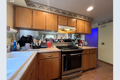 6844 SE Borwick St, Hillsboro, OR 97123 - Photo 11