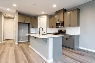 814 NW 178th Wy, Ridgefield, WA 98642 - Photo 5