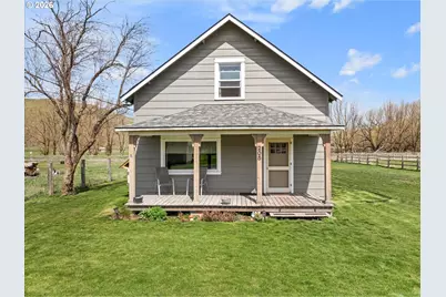 205 Riverside Ave, Wallowa, OR 97885 - Photo 1