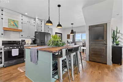 205 Riverside Ave, Wallowa, OR 97885 - Photo 9