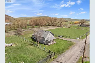 205 Riverside Ave, Wallowa, OR 97885 - Photo 37
