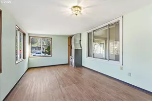 357 S 9th St, Kalama, WA 98625 - Photo 7