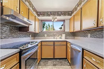 357 S 9th St, Kalama, WA 98625 - Photo 13