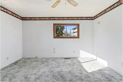 357 S 9th St, Kalama, WA 98625 - Photo 17