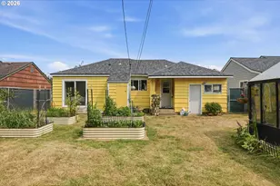 823 Arago Ave, Coos Bay, OR 97420 - Photo 29