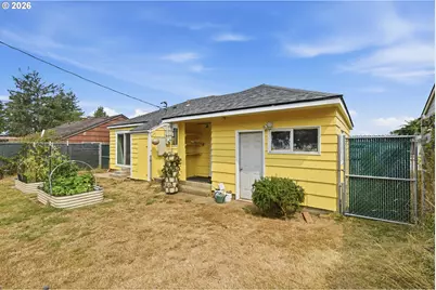 823 Arago Ave, Coos Bay, OR 97420 - Photo 31
