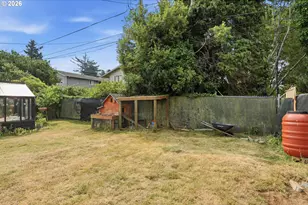 823 Arago Ave, Coos Bay, OR 97420 - Photo 27