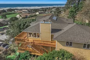 407 King St, Yachats, OR 97498 - Photo 1