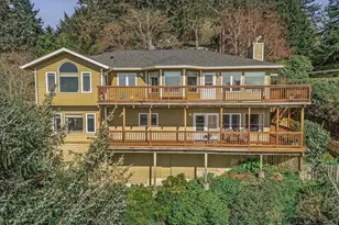 407 King St, Yachats, OR 97498 - Photo 5