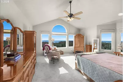 407 King St, Yachats, OR 97498 - Photo 23