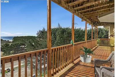 407 King St, Yachats, OR 97498 - Photo 41