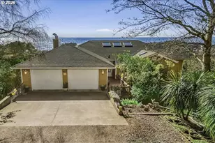 407 King St, Yachats, OR 97498 - Photo 3