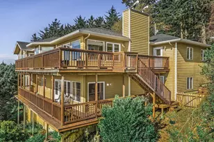 407 King St, Yachats, OR 97498 - Photo 5