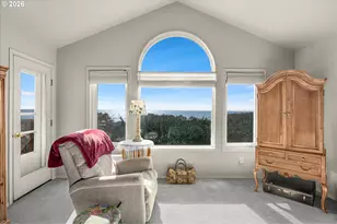 407 King St, Yachats, OR 97498 - Photo 25