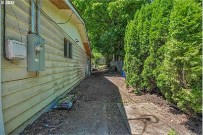 17055 SE Webster Rd, Gladstone, OR 97027 - Photo 35