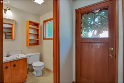 17055 SE Webster Rd, Gladstone, OR 97027 - Photo 23