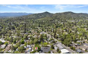 847 NW 5th St, Grants Pass, OR 97526 - Photo 43