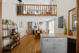 847 NW 5th St, Grants Pass, OR 97526 - Photo 13