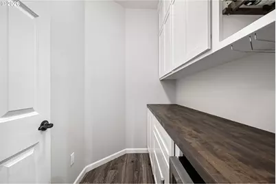 24741 Hall Rd, Cheshire, OR 97419 - Photo 21